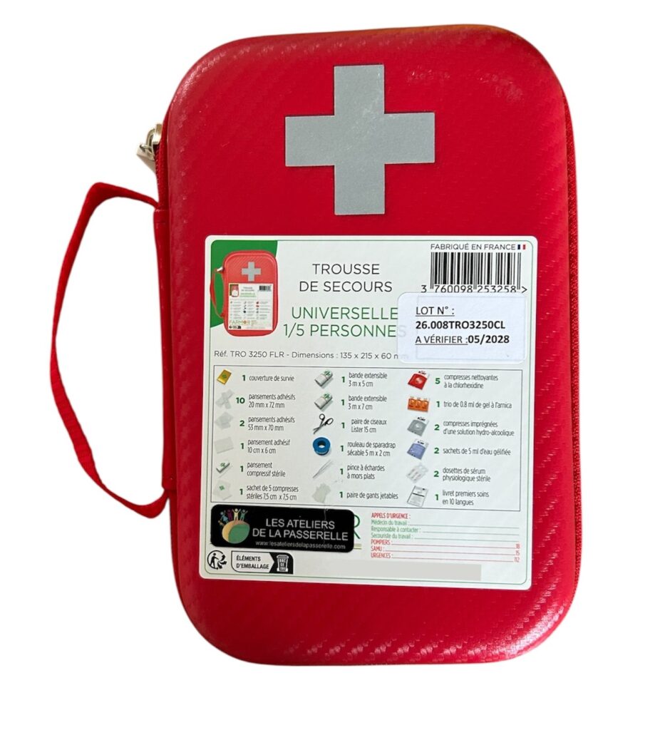 Trousse de secours Rouge - Universelle - 5 Personnes